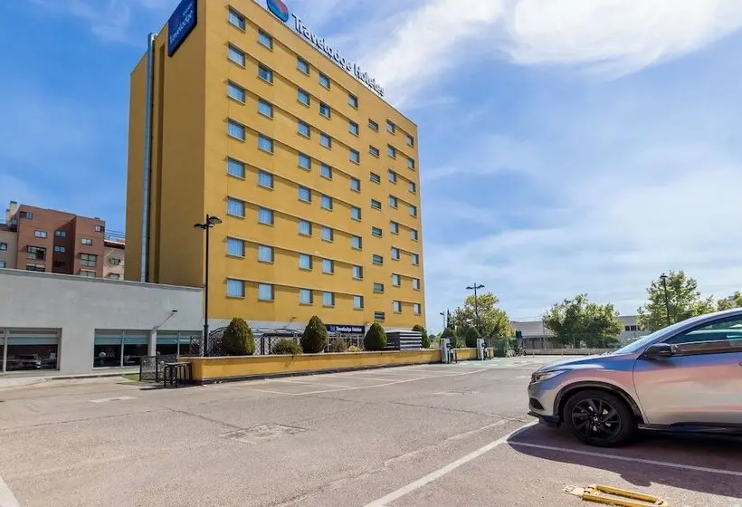 هتل Travelodge Madrid Alcalá de Henares