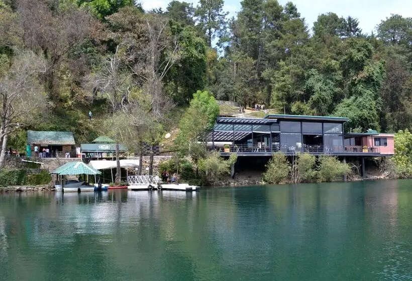 호텔 Zirahuen Forest And Resort