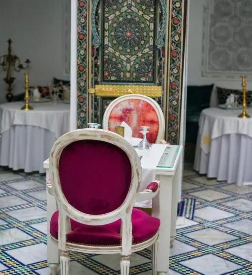 Riad Maison Bleue And Spa