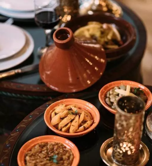 Riad Maison Bleue And Spa