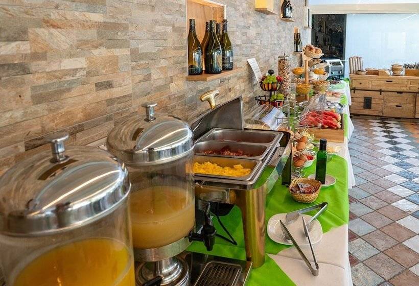 تختخواب و صبحانه Castello Dei Templari