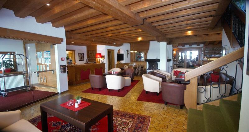 فندق Astoria & Pension Tirol