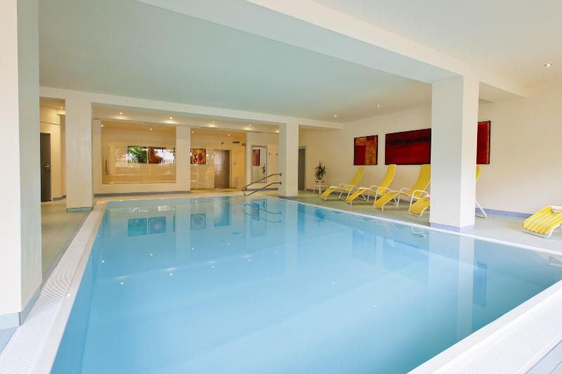 فندق Astoria & Pension Tirol