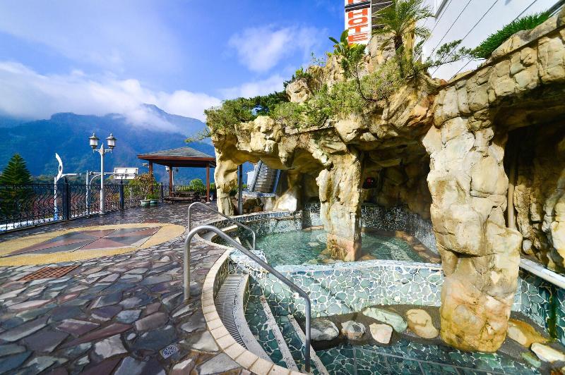 هتل Dongpo Ti Lun