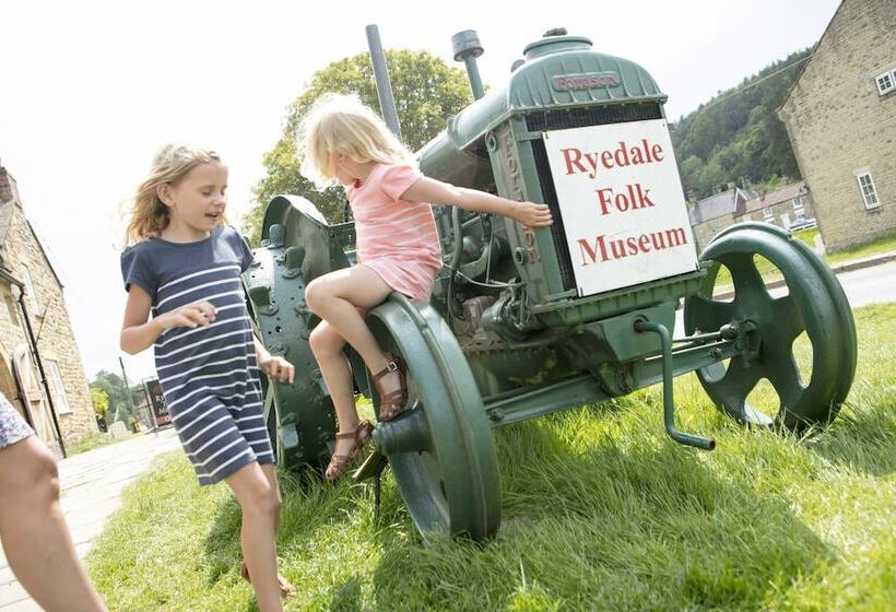 酒店 The Crown  Hutton Le Hole