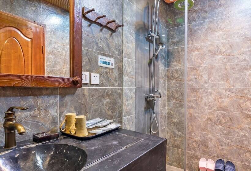 פנסיון Lijiang Happy Yufu Inn