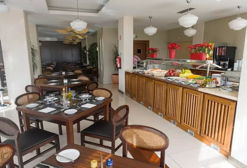 Отель Amazonia Jamor