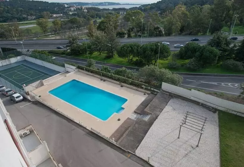 Отель Amazonia Jamor