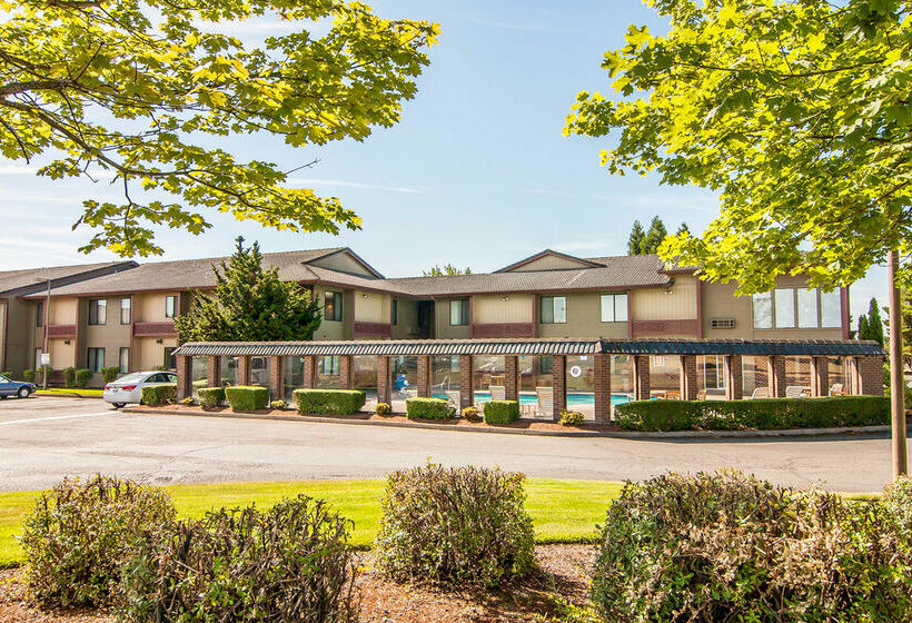 בית מלון כפרי Comfort Inn Conference Center Hillsboro