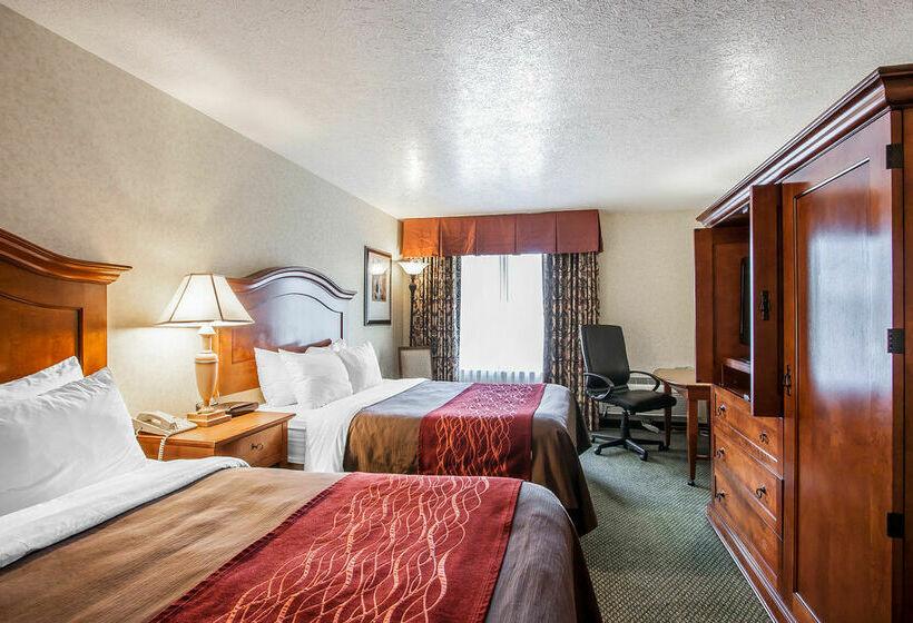 בית מלון כפרי Comfort Inn Conference Center Hillsboro