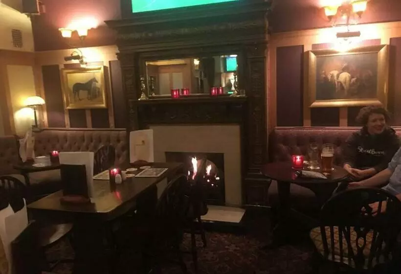 فندق Dukes Head Inn