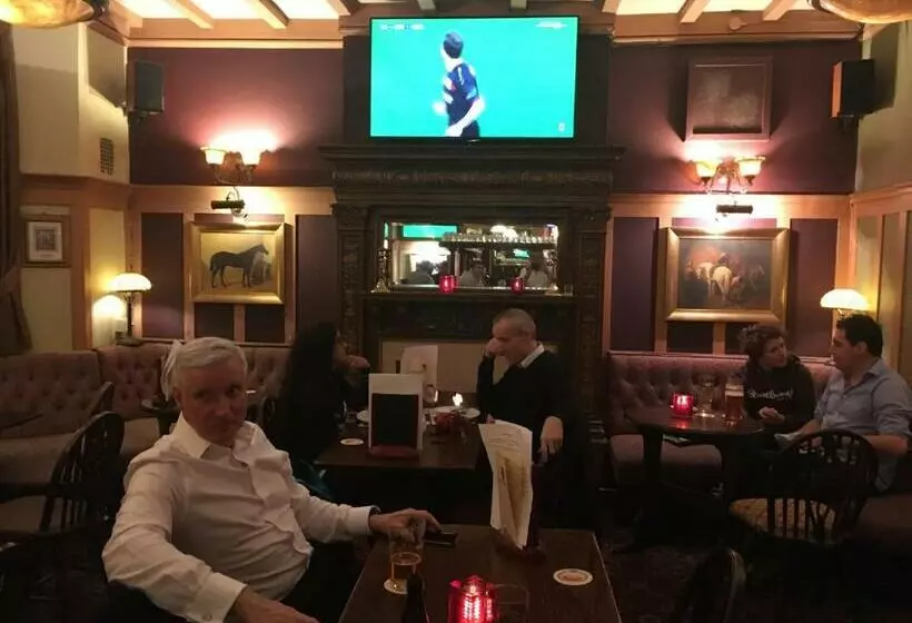 فندق Dukes Head Inn