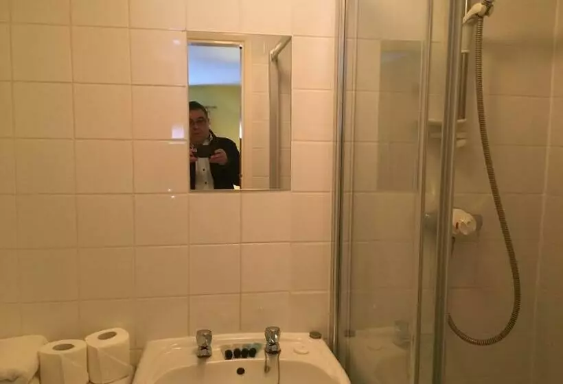 فندق Dukes Head Inn