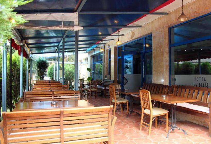 فندق Fenix Family