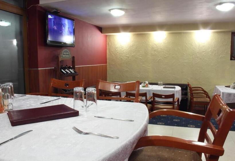 فندق Fenix Family