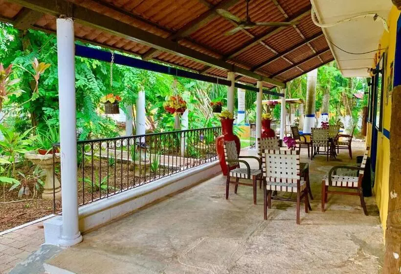 Eco Hotel Green River