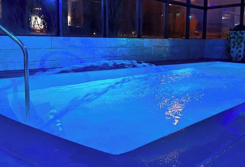 هتل Hostería Lupama