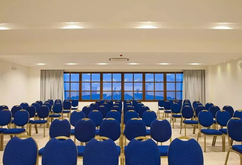 בית מלון כפרי Miramare Resort & Spa