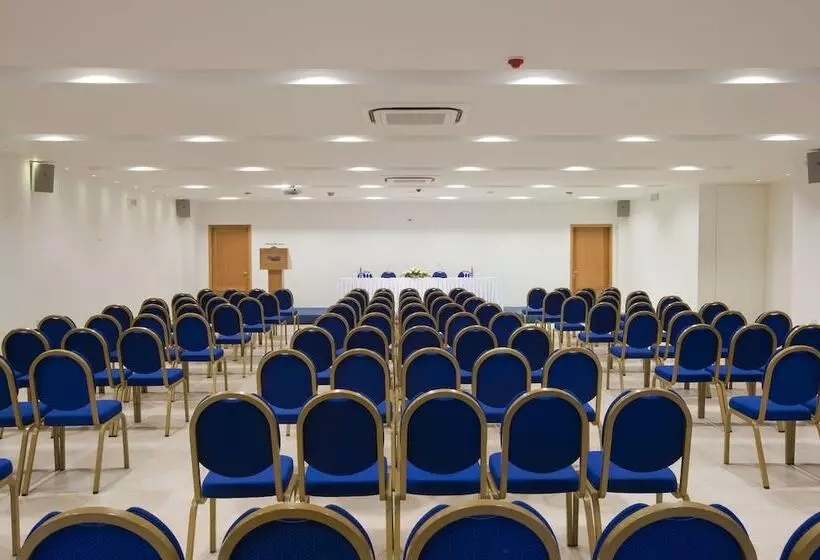 בית מלון כפרי Miramare Resort & Spa