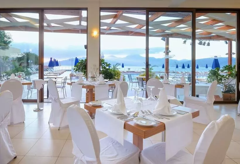 בית מלון כפרי Miramare Resort & Spa