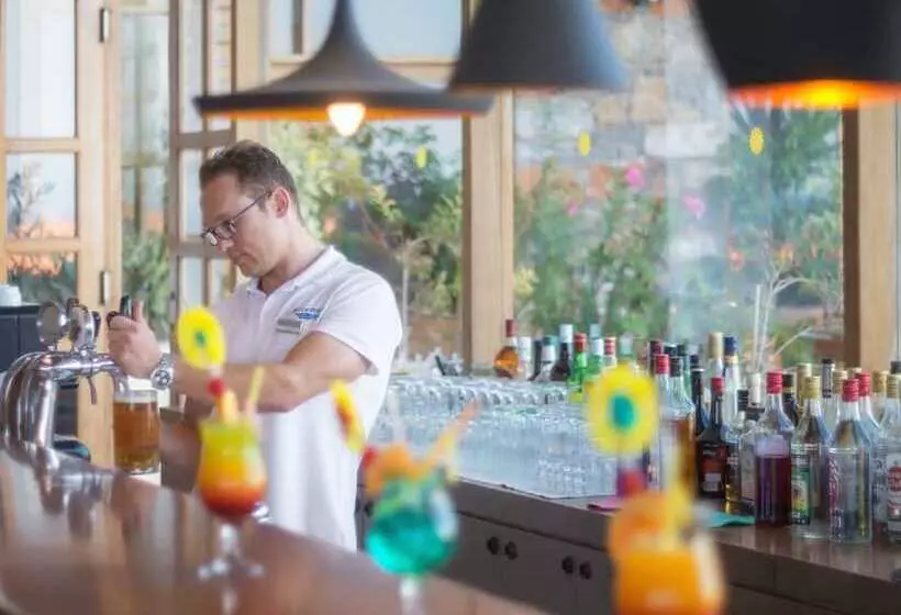 בית מלון כפרי Miramare Resort & Spa