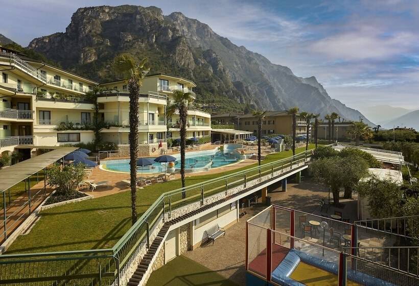 בית מלון כפרי Royal Village