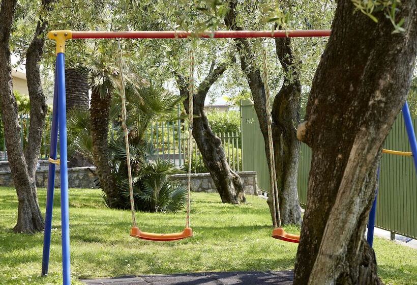 בית מלון כפרי Royal Village