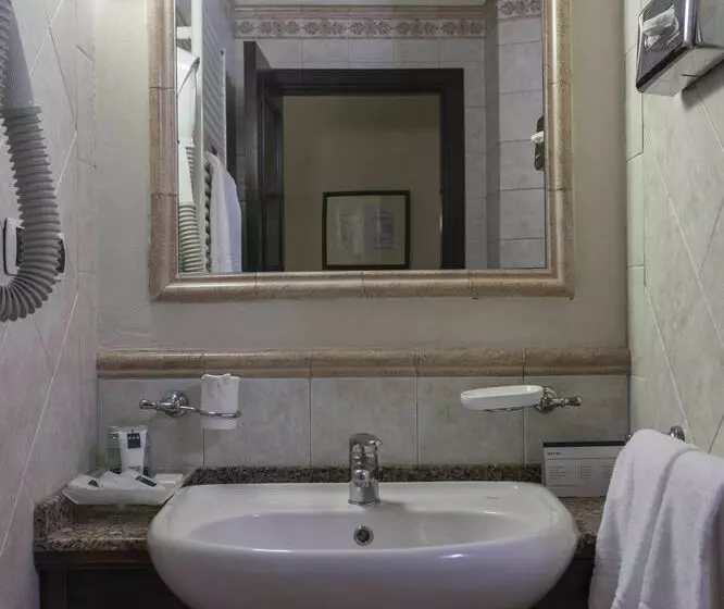 UNAHOTELS Palazzo Mannaioni Toscana