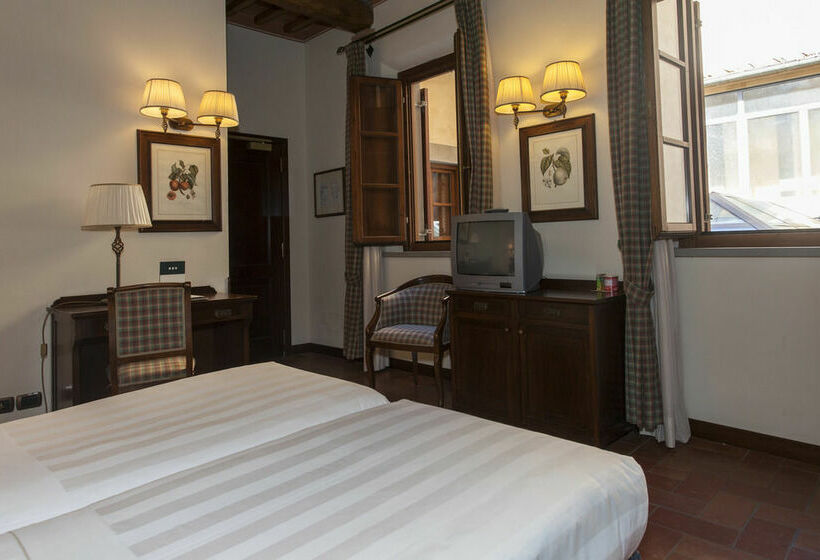 UNAHOTELS Palazzo Mannaioni Toscana