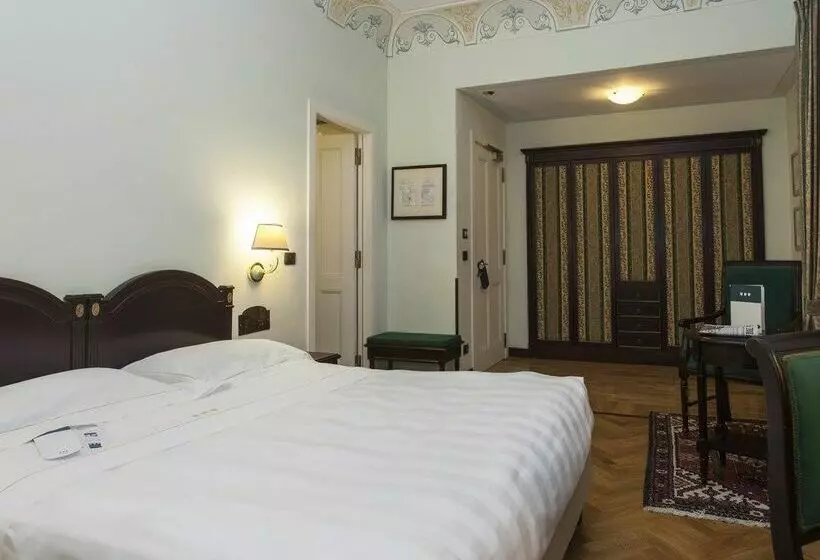 UNAHOTELS Palazzo Mannaioni Toscana