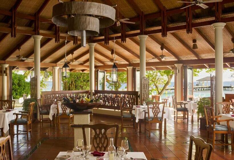 Royal Island Resort & Spa