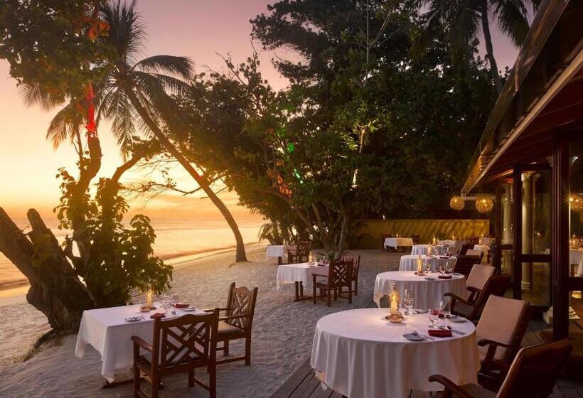 Royal Island Resort & Spa