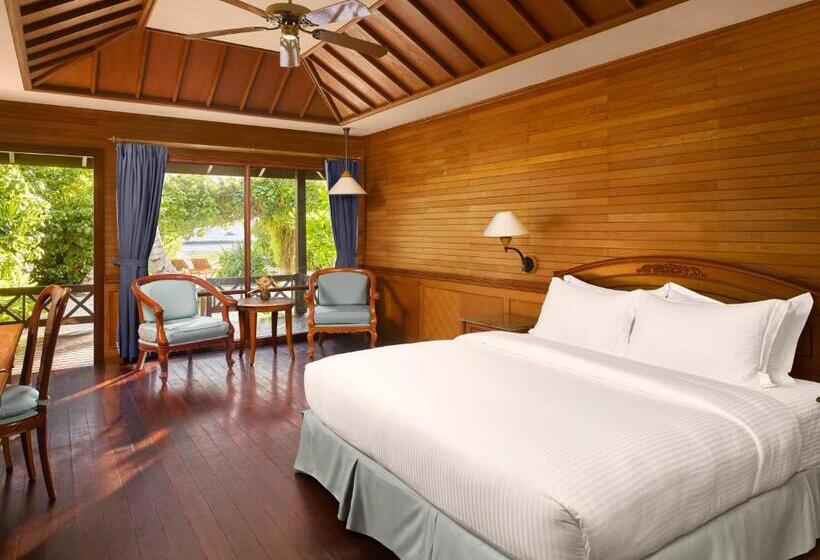 Royal Island Resort & Spa