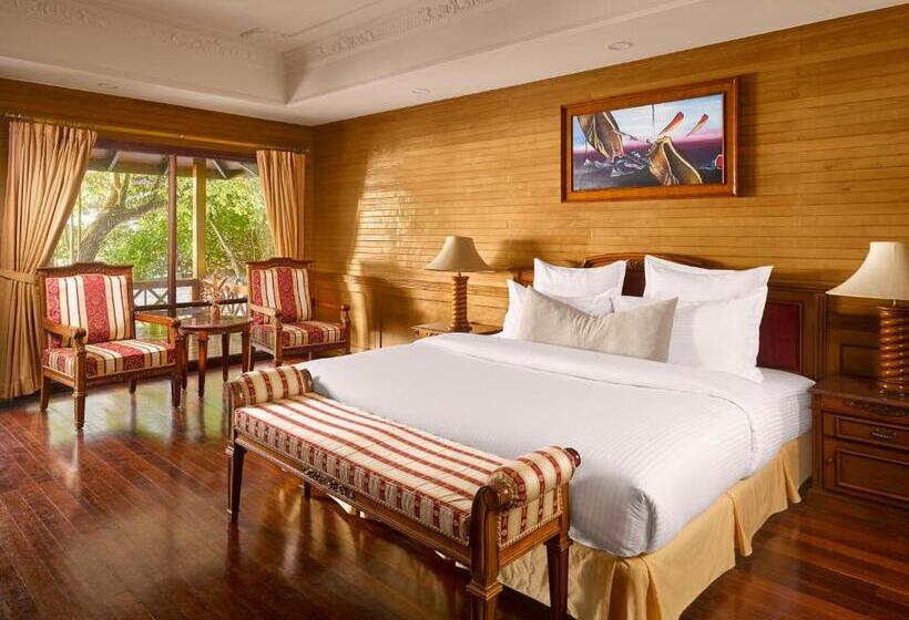 Royal Island Resort & Spa