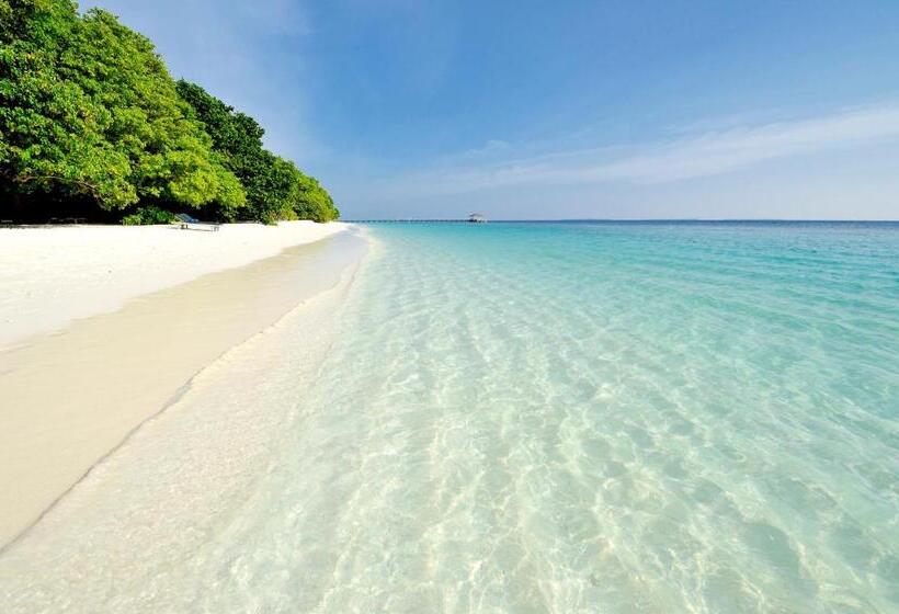 Royal Island Resort & Spa