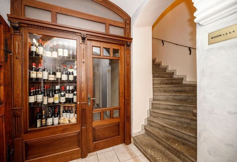 هتل Pension & Restaurant Atmosfera