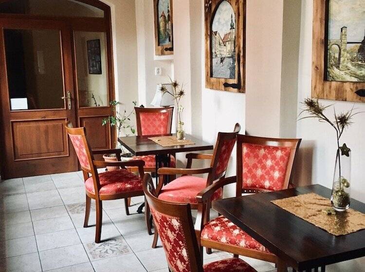 هتل Pension & Restaurant Atmosfera