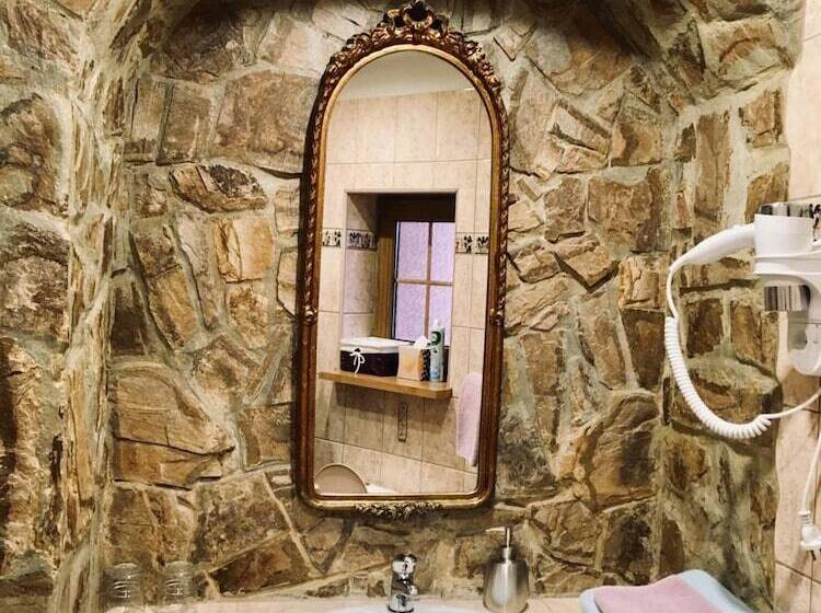 هتل Pension & Restaurant Atmosfera