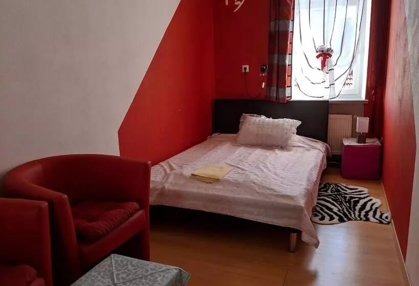 هتل Abdalla Apartments