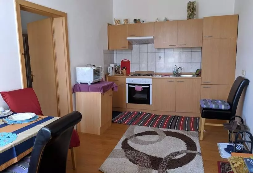هتل Abdalla Apartments