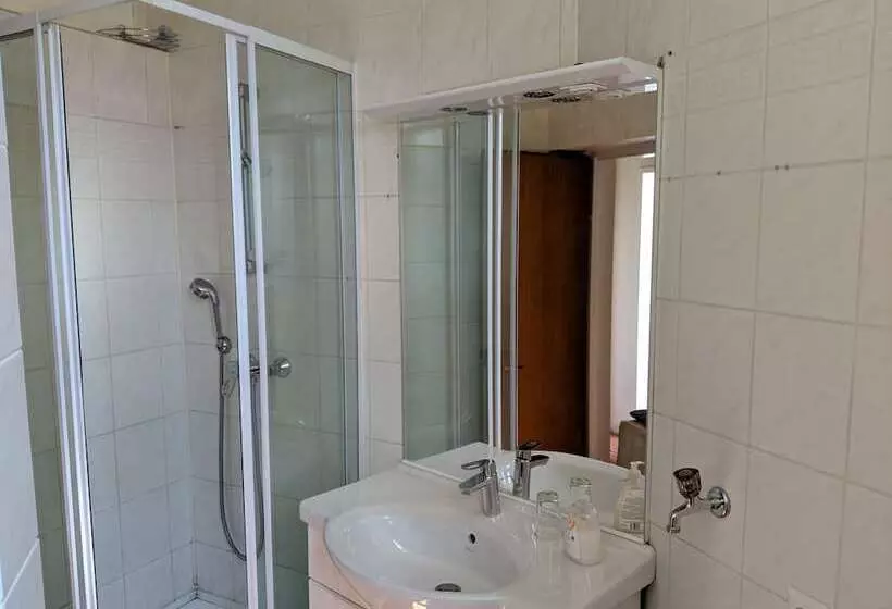 هتل Abdalla Apartments