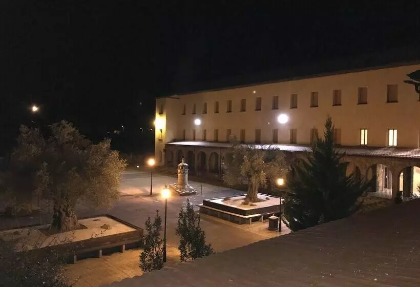 Albergue Pirenarium Hostel