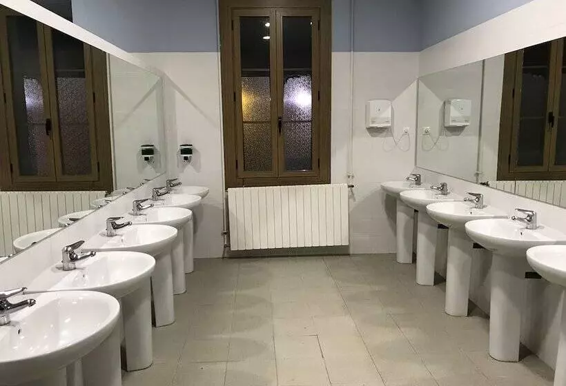 Albergue Pirenarium Hostel