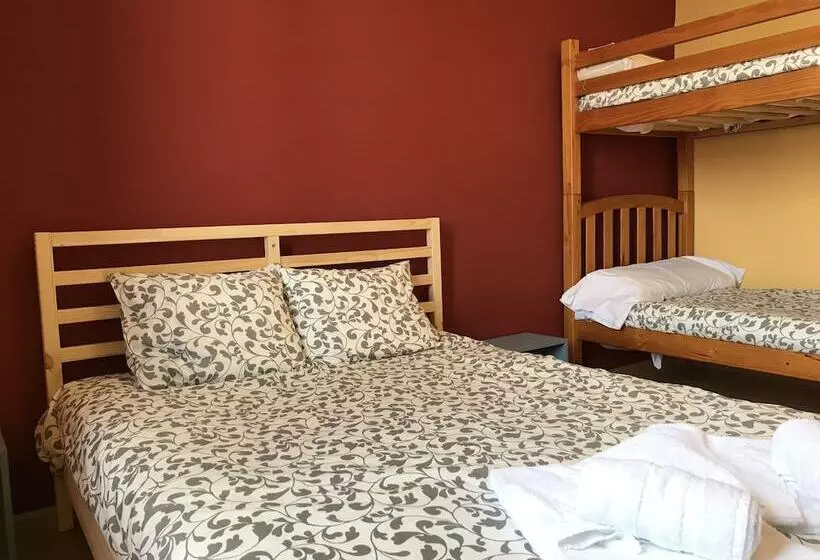 Albergue Pirenarium Hostel