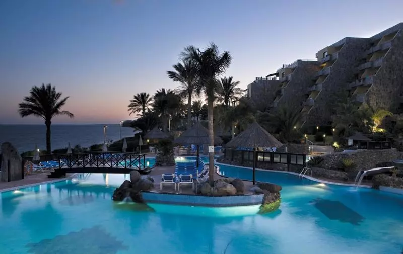 Apartamentos Bluebay Beach Club