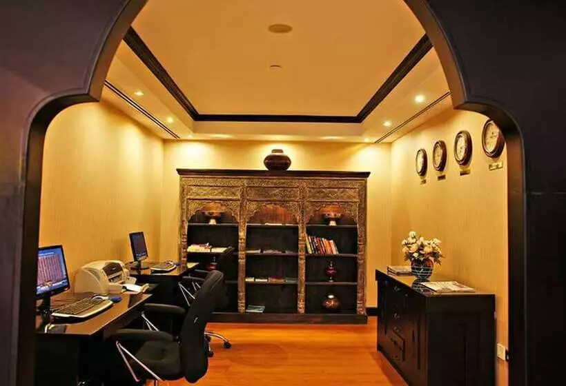 Arabian Courtyard Hotel & Spa