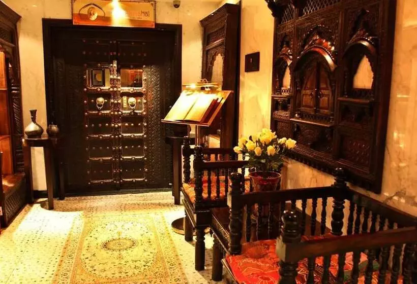 Arabian Courtyard Hotel & Spa