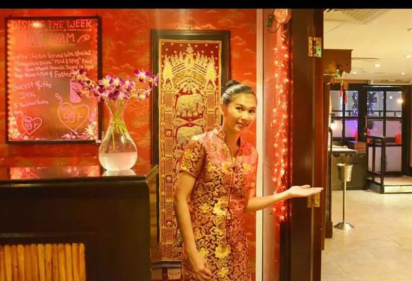 Arabian Courtyard Hotel & Spa