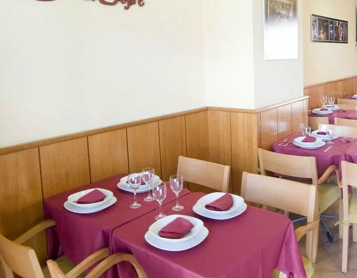 Отель Ciutat De Sant Adria