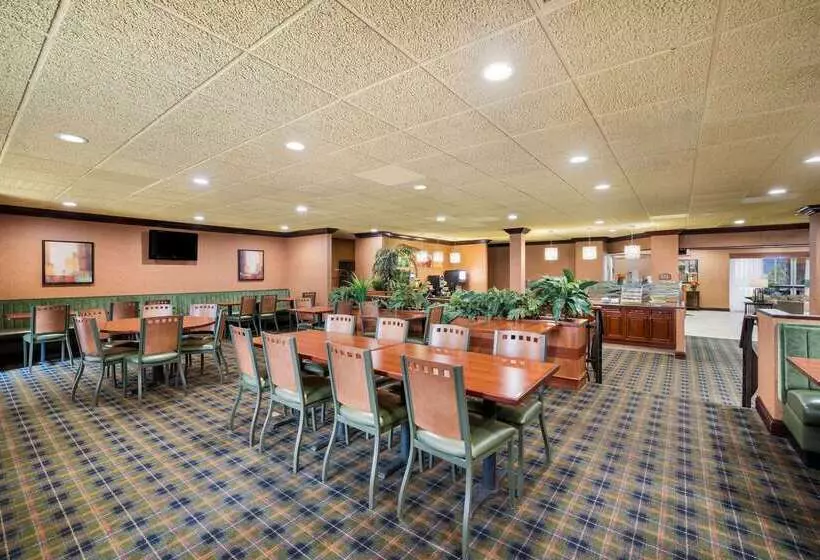 هتل Quality Inn And Suites Fairgrounds   Syracuse